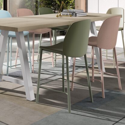 Set tafel Querido en barkrukken BarOlivia